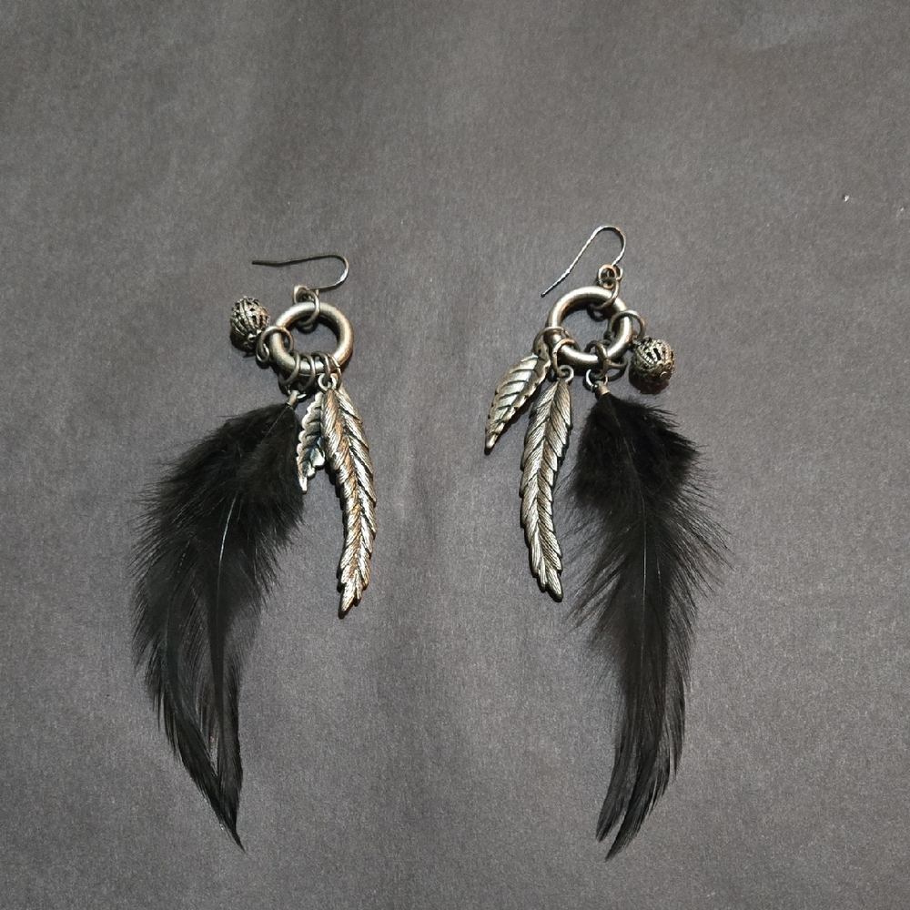 LOWEST PRICE-Elegant Feather and Leaf Dangle Earrings